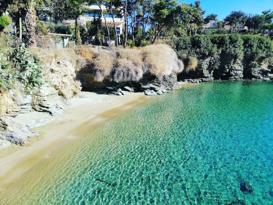 Lenico Beachfront Suites Agia Pelagia Exterior foto
