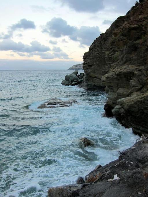 Lenico Beachfront Suites Agia Pelagia Exterior foto
