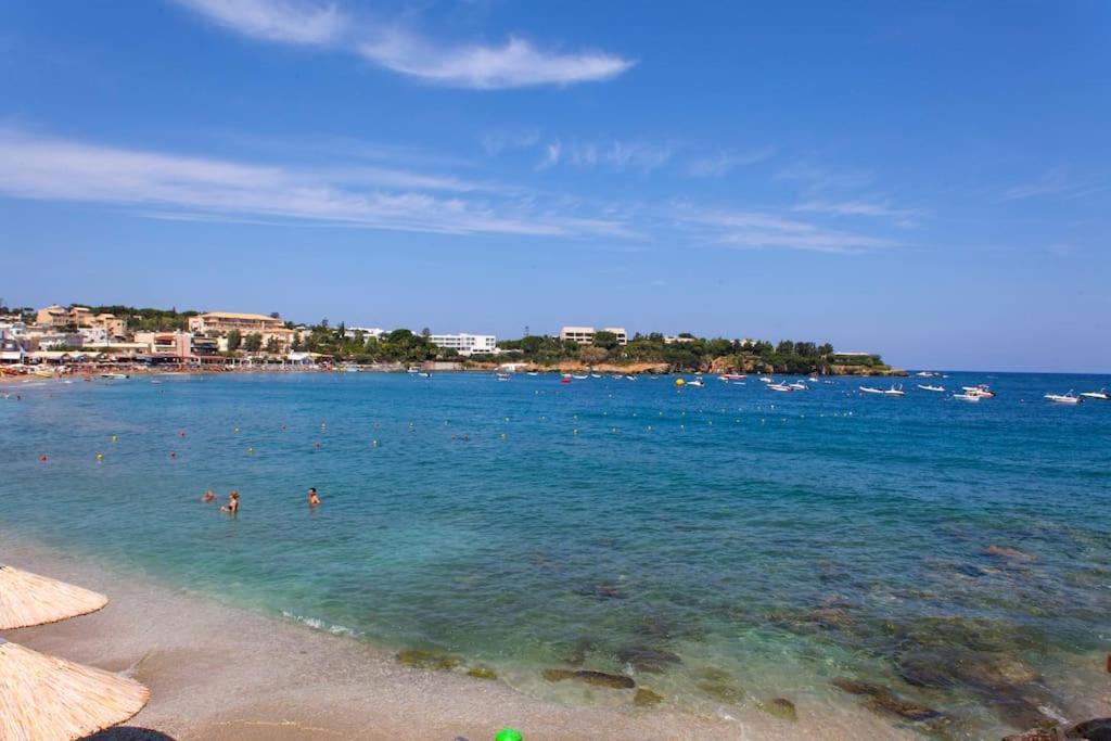 Lenico Beachfront Suites Agia Pelagia Exterior foto